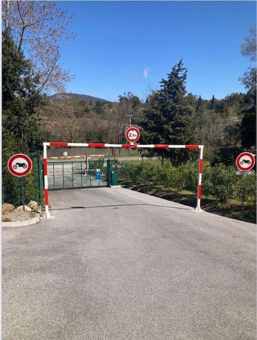 Les Restanques Bougainvillee 2051 Grimaud Luaran gambar